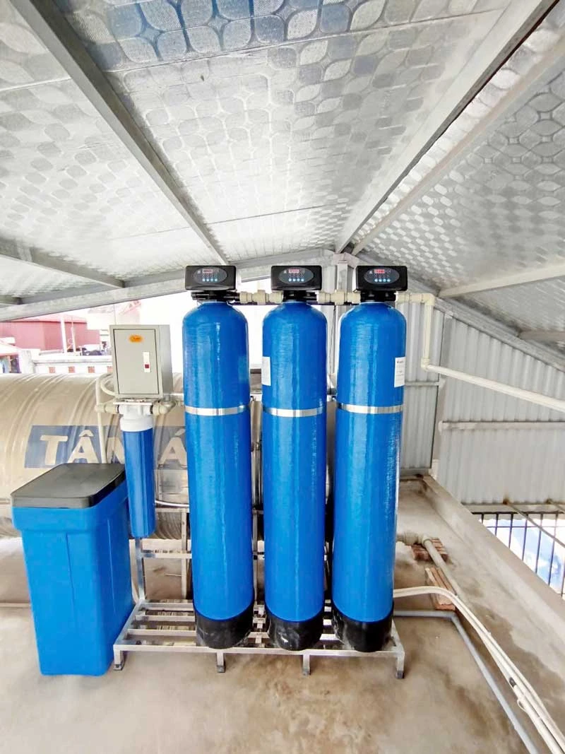 T114 - Bộ lọc nước đầu nguồn xử lý kim loại, đá vôi, khí Clo dư, rong rêu và các hạt bụi mịn,...